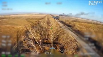 Работает «Рубикон». Донбасс 11 марта 2026 года в районе н.п. Николайполье оператор FPV-дрона Центра «Рубикон» обнаружил и нанес удар по реактивной системе залпового огня «Град» ВСУ, которая направлялась к позиции для пуска...