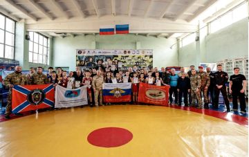 Луганск собрал юных борцов: наши — в призерах!