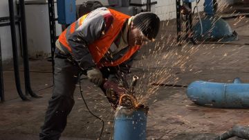 � ����� ���������� ������������� ��������� ������ 1300 ������� � 3200 ������ �� �����������