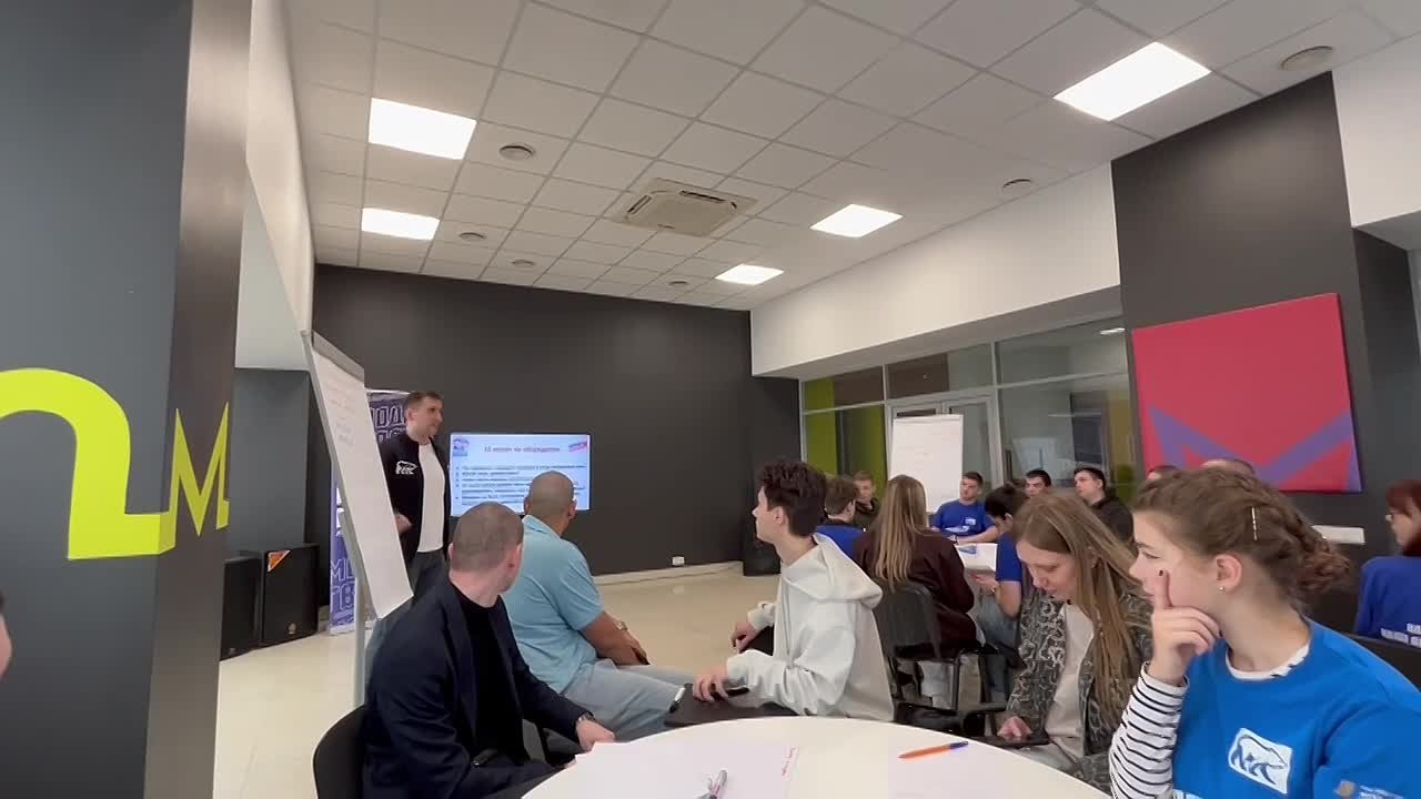 Молодежная тусовка зажгла в «Квартире»!