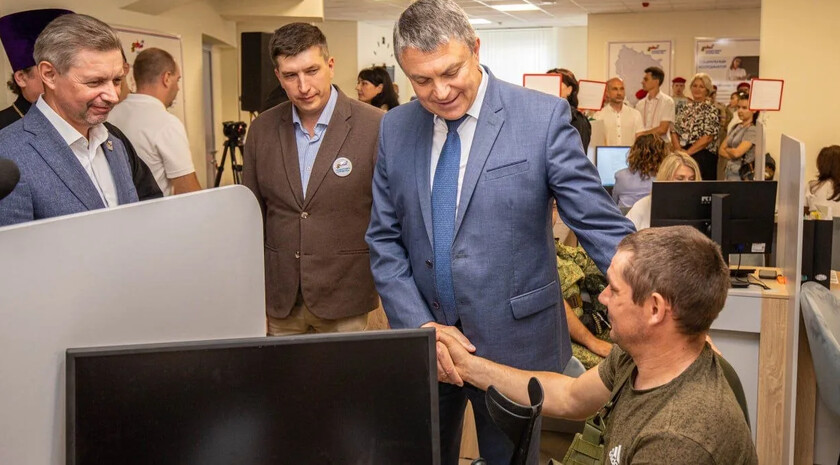 Более 100 социальных координаторов работают в фонде «Защитники Отечества» в ЛНР