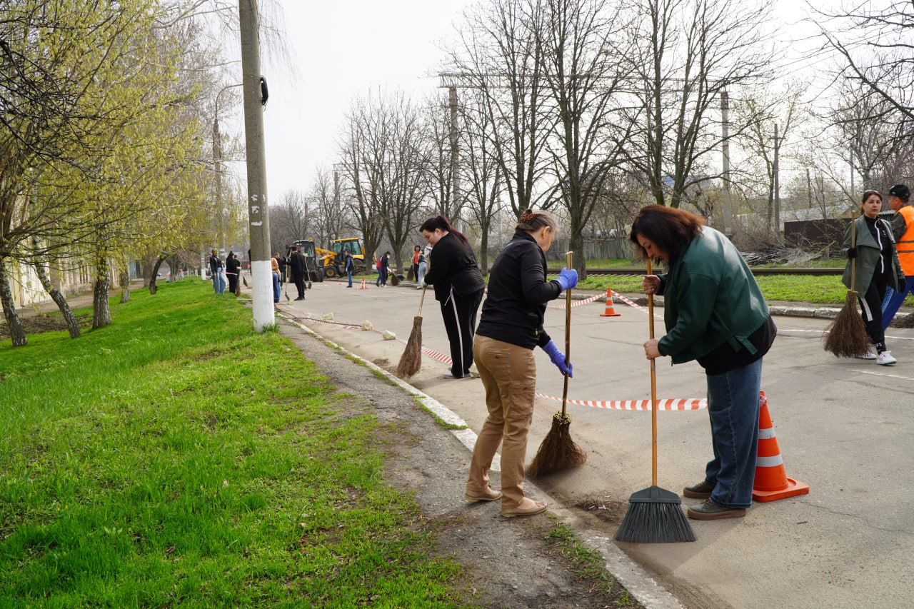 Доброе утро начинается с субботника!