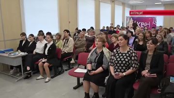 В рамках Года единства народов России в Антраците прошёл муниципальный фестиваль педагогических практик "Литература народов России и Луганщины"