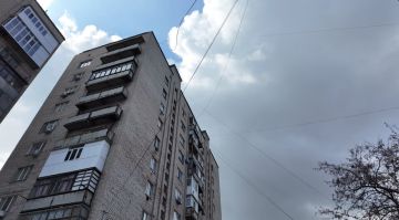 В доме на Чкалова, 2 готовятся к установке новых лифтов