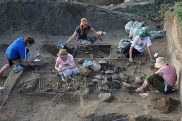 ГУР незалежной обвинило российских археологов в незаконных раскопках в Донбассе и Крыму, объявив их причастными к грабежу культурного наследия и пропаганде