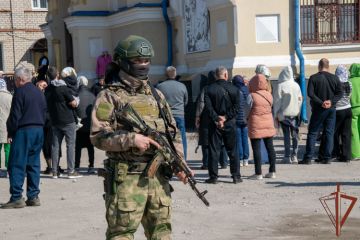 В ЛНР росгвардейцы обеспечили безопасность верующих в Вербное воскресенье