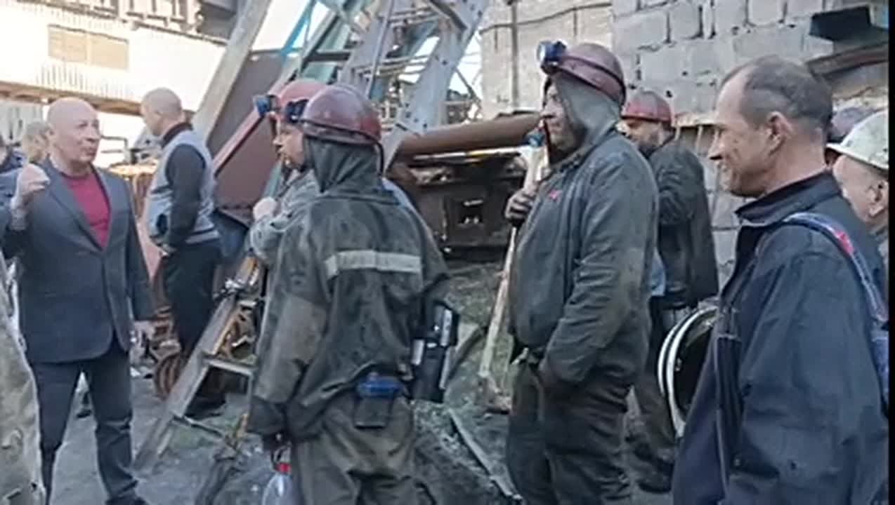 Все шахтеры, застрявшие в забое шахты "Белореченская" после атаки ВСУ, подняты на гора — промышленная группа "Родина"