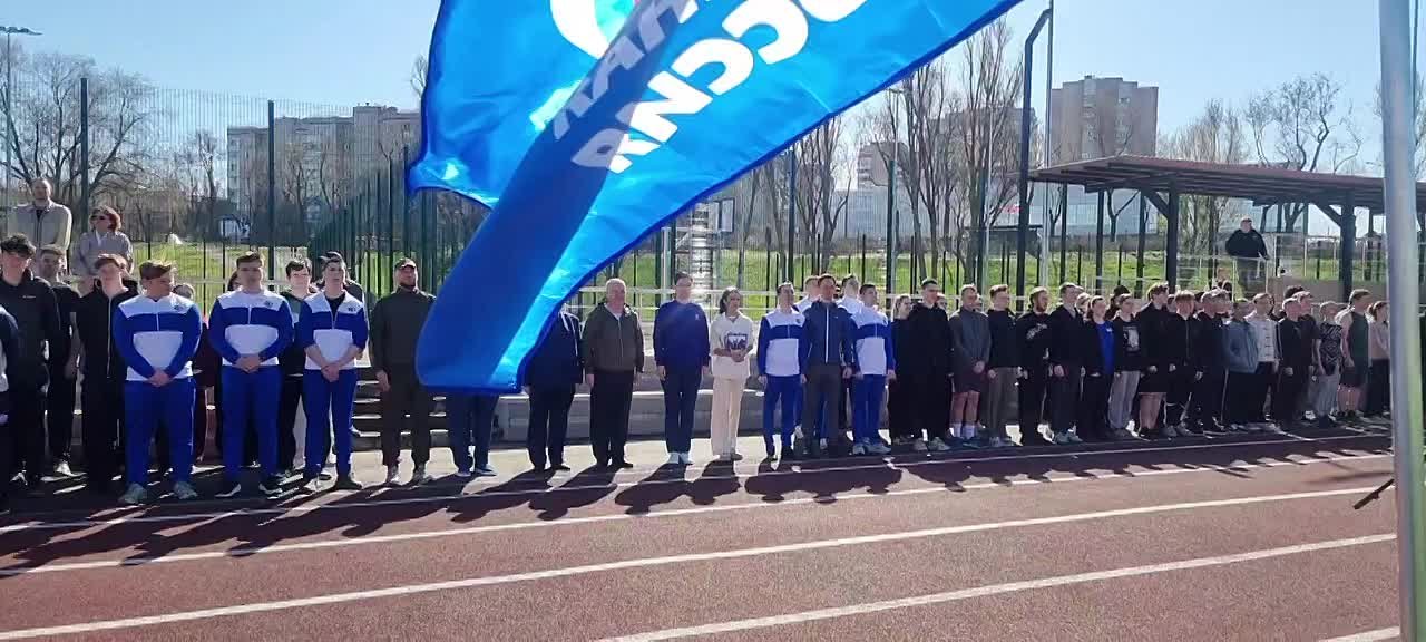 Виктор Водолацкий: Сегодня принял участие в торжественном открытии пятого марафона «Сила России» в Луганске, который проводится ВПП «Единая Россия» и сторонниками партии