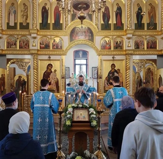 Расписание пасхальных богослужений в храмах города