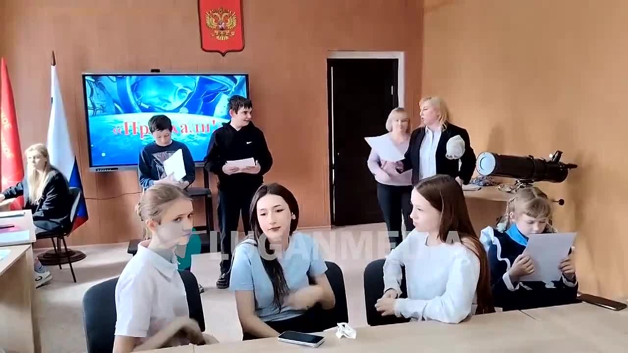 Школьники Стаханова сразились в квизе ко Дню космонавтики