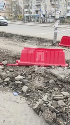 Показываем актуальные кадры с улицы Буденного в Луганске: строительные работы кипят на участке от Королева к Карпинского