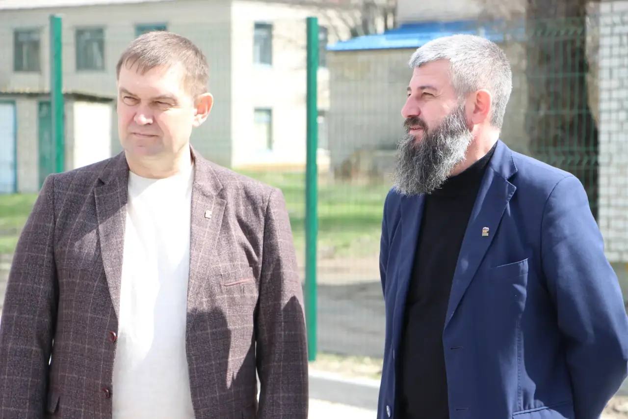 Олег Савченко: В рамках партийного контроля Первый заместитель Председателя Народного Совета Луганской Народной Республики Андрей Фёдорович Сопельник посетил Меловский муниципальный округ