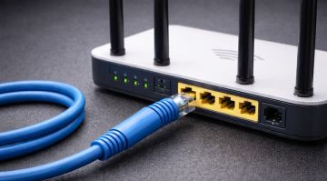 Кремль: российские службы занимаются нормализацией работы интернета