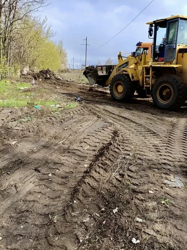 Сотрудники МУП «ДЭП города Рубежное» активно занимаются масштабными работами по улучшению городской среды