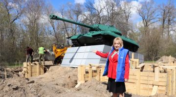 Памятник-танк ИС-3 в Станице Луганской обновят к 9 Мая