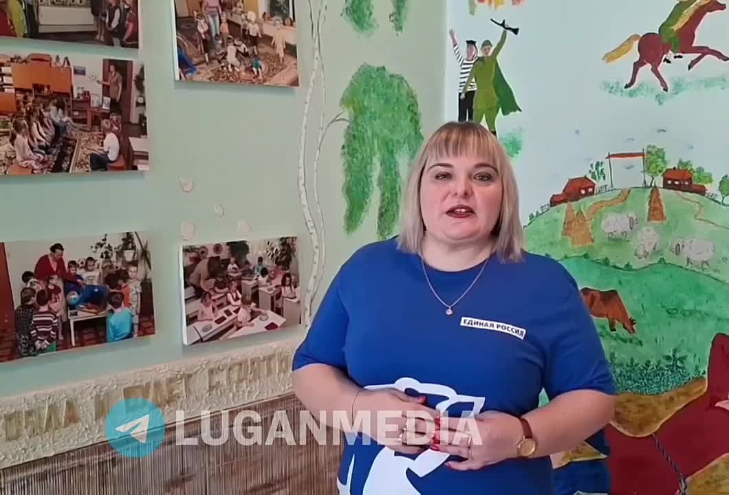 Активисты «Единой России» и управления образования Краснолучского округа испекли куличи для участников СВО