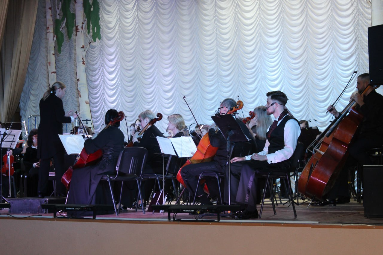 Виталий Коваленко: 8 апреля 2026 года в Беловодском районном доме культуры артисты Луганской академической филармонии подарили присутствующим незабываемую программу «С любовью к русскому языку Владимир Даль», посвященную...