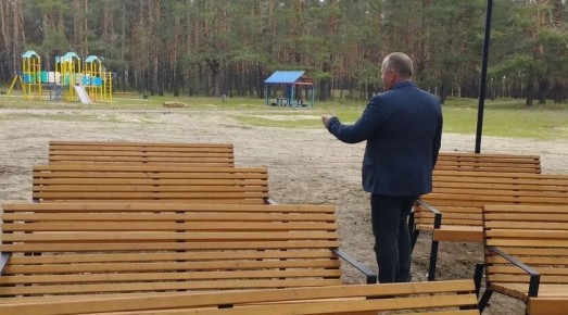 «Единая Россия» и МЧС проверили безопасность детского отдыха в парке «Сосновый» в Новоайдаре