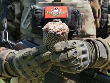 Дарья Лантратова: Поделюсь с вами стихотворением моего знакомого поэта Сергея Ефимова