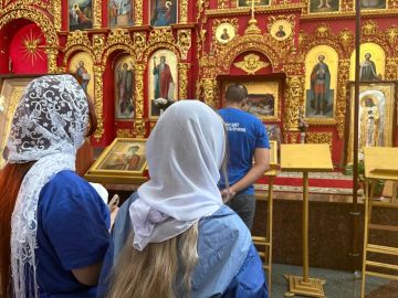 Светлый праздник Пасхи. В Луганске активисты Молодой Гвардии ЛГУ им. Даля и ЛГМУ им. Свт