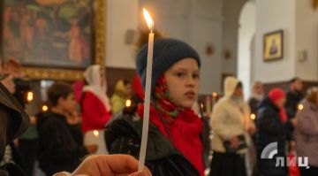 Благодатный огонь из Иерусалима прибыл в ЛНР