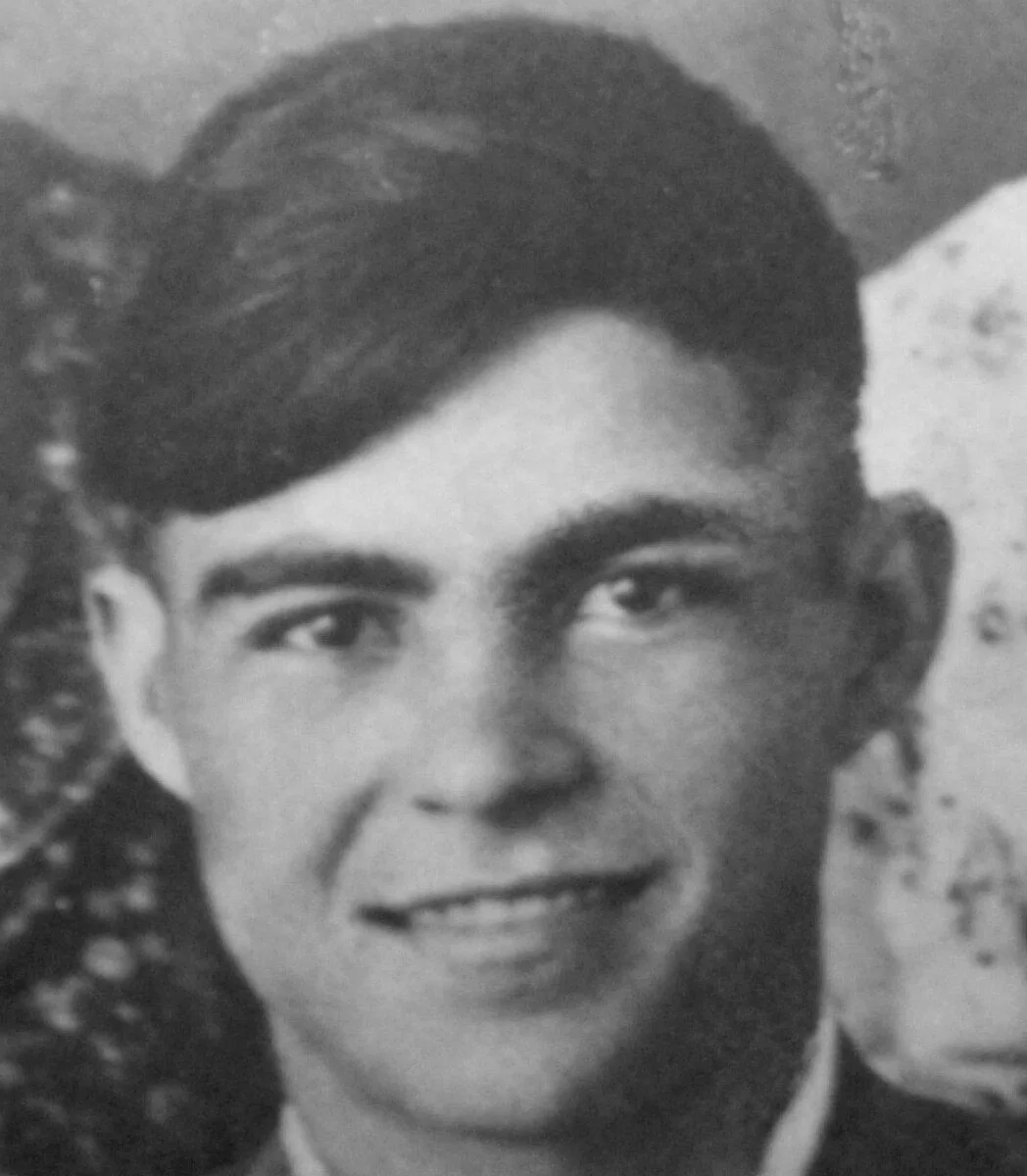 Рассказы о героях. Василий Мефодиевич Борисов родился в январе 1924 года на хуторе Малая Каменка Каменского района Ростовской области в семье крестьянина