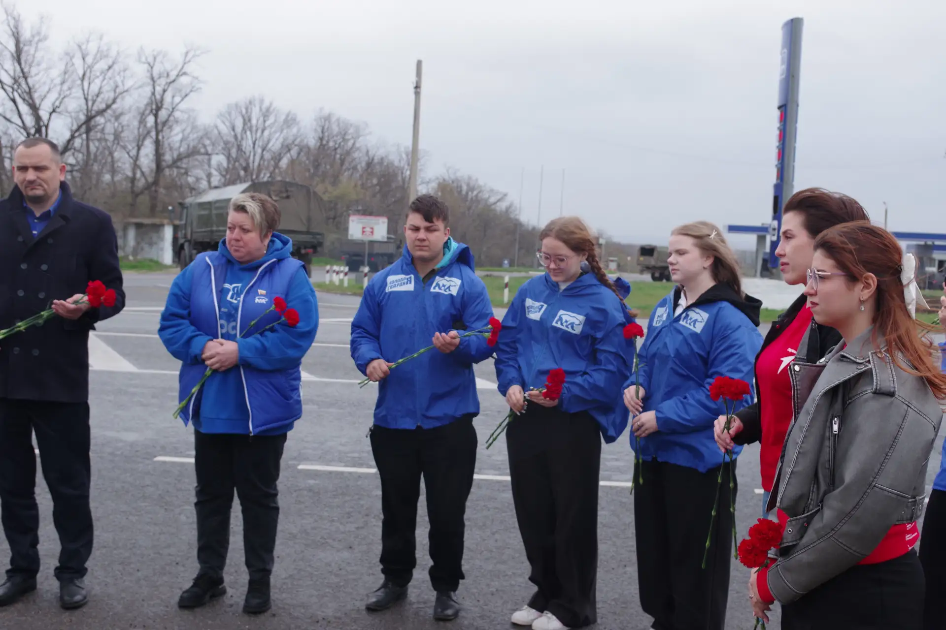 В Славяносербске почтили память жертв украинской агрессии