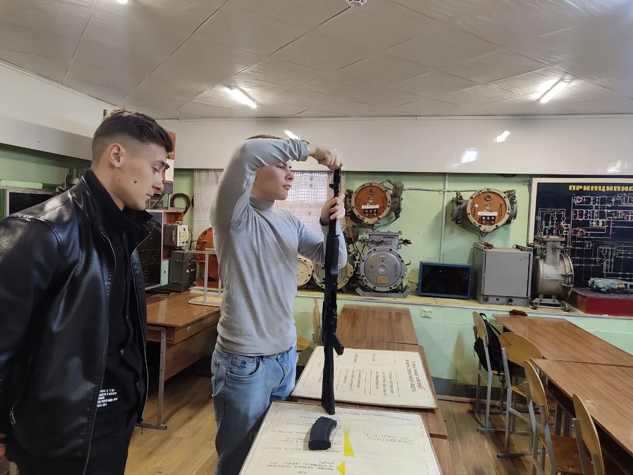 Теоретическое и практическое занятие по военно-патриотической тематике в рамках проекта « Русские витязи: традиции, сила, инновации»