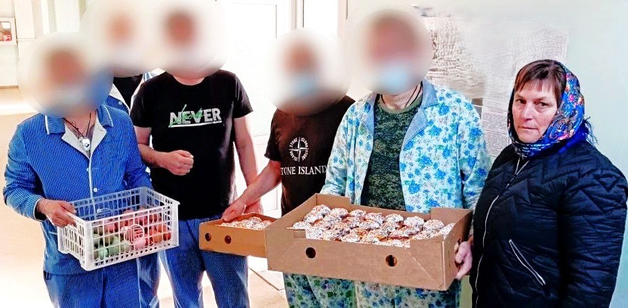 Пасхальная забота для защитников: «Единая Россия» отправила бойцам СВО угощения из дома