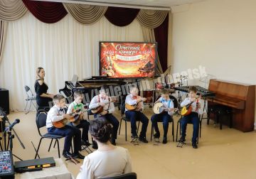 В Детской школе искусств № 4 прошел настоящий праздник музыки и таланта – отчетный концерт юных дарований! На сцену вышли артисты разных возрастов, от самых юных дебютантов, впервые показавших себя, до выпускников, готовых...