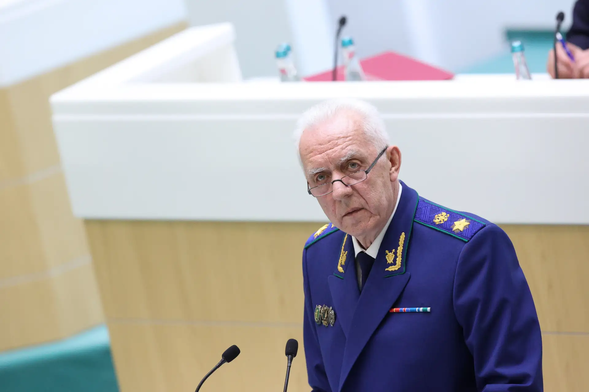 Дарья Лантратова: В Совете Федерации сегодня выступает с докладом Генеральный прокурор РФ Александр Гуцан