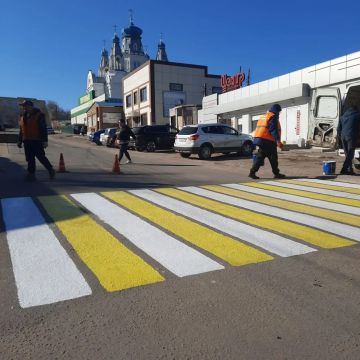 Пожалуй, самое яркое, что можно сегодня увидеть на улицах наших городов и поселков