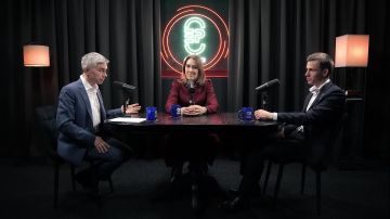 Зинаида Наден: В новом выпуске подкаста «пЕРеговорка» от Единой России ведущий Евгений Ревенко, член Высшего совета Единой России, Герой РФ, начальник главного штаба «Юнармии» Владислав Головин и заместитель Министра науки и...