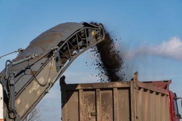 В ЛНР обновляют 24 км трассы «Свердловск – Бирюково – Должанский»