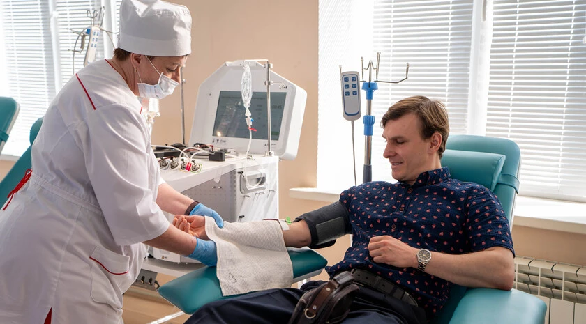 ЛРСПК получила более десяти единиц оборудования для переливания крови в этом году