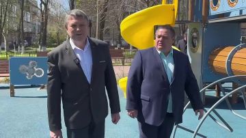 Леонид Пасечник: Приятно видеть, как наши дети с радостью играют на современных и комфортных площадках