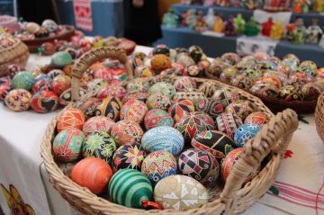 В Свердловске презентовали уникальную технологию росписи на яйце — будущий объект нематериального этнокультурного достояния Луганщины