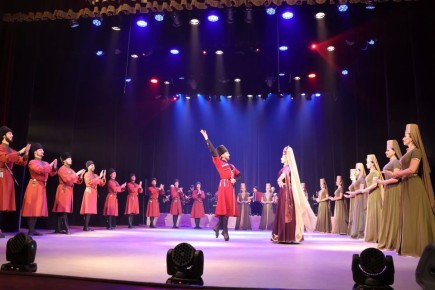 В Луганске с большим успехом прошла концертная программа «В вихре танца» Государственного театра танца Государственной филармонии Карачаево-Черкесской Республики