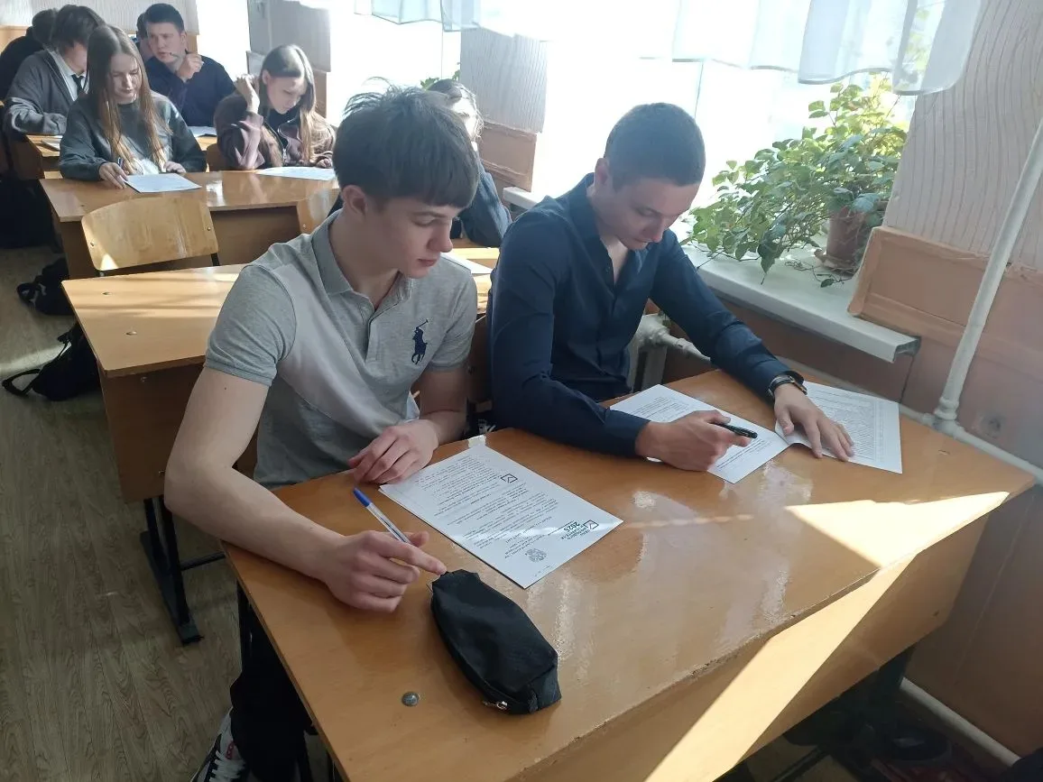 День молодого избирателя прошёл в Красном Луче