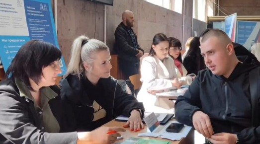 ����� 200 ������������� ��� ���������� ����� 4,5 ���. �������� �� ������������� �������