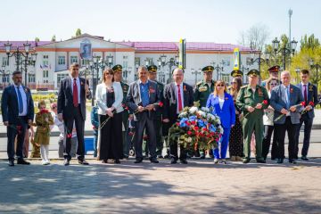���������� ��������: ����� ������, ����������� ���������: 9 ��� � ���������