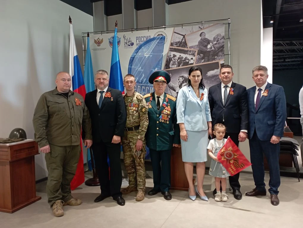 В Луганске открылась выставка «Спасти и вернуть