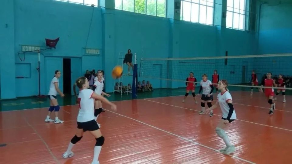 Команда Лутугинской спортивной школы стала чемпионом первенства ЛНР по волейболу