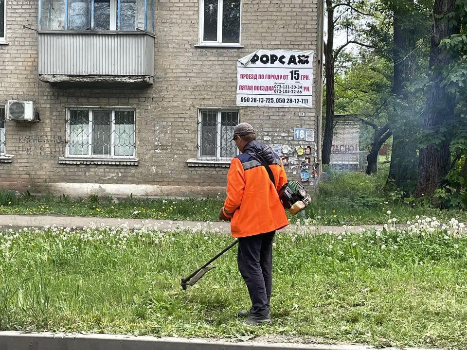 Проведены работы по благоустройству в городе Суходольске
