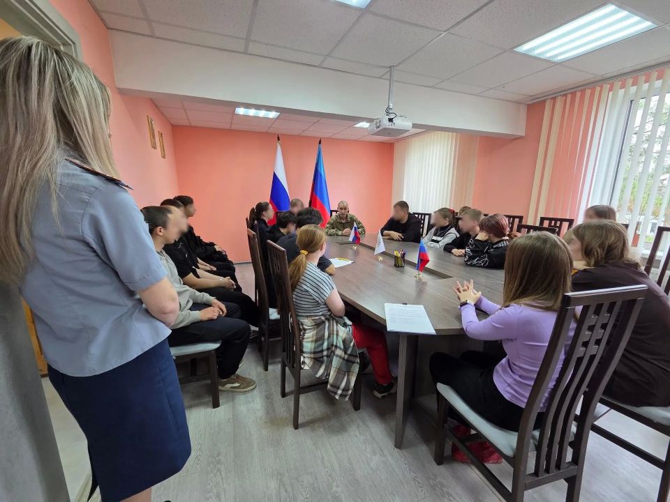 Сотрудники Лутугинского филиала УИИ УФСИН России по ЛНР совместно с осужденными, состоящими на учете в инспекции, приняли участие во Всероссийском проекте «Диалоги с героем»