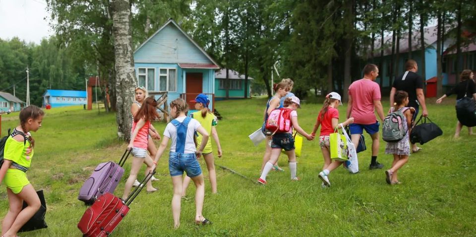 Минпросвещения предупредило о мошенничестве с путёвками в детские лагеря