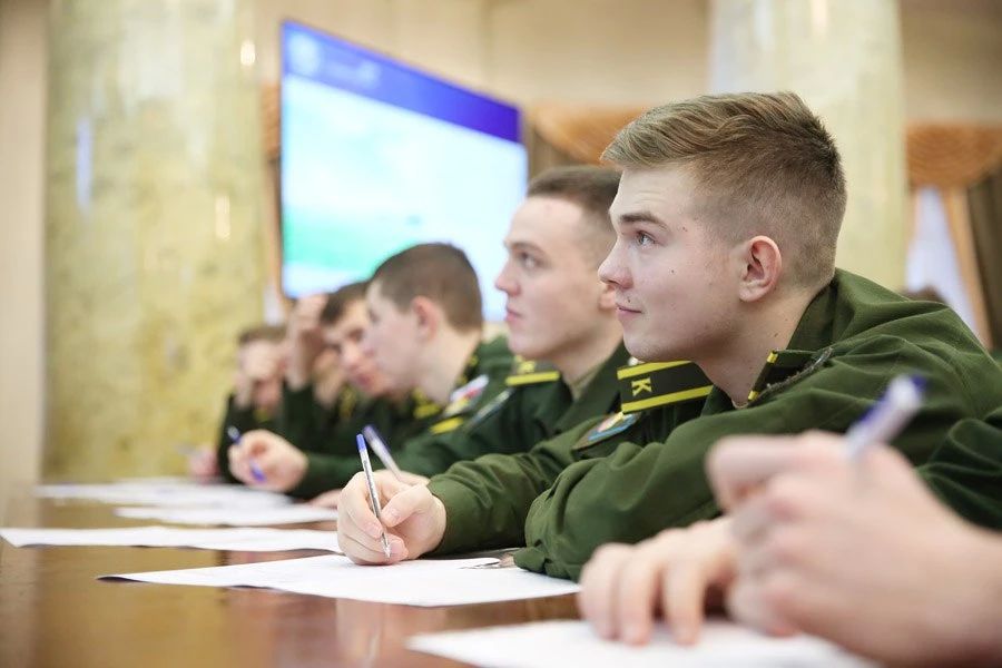 «Есть такая профессия — Родину защищать»