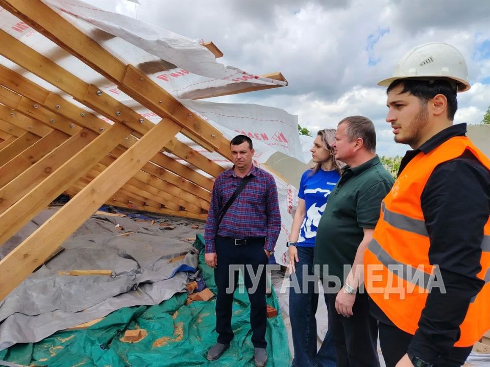 Стартовал капитальный ремонт кровель в Стаханове