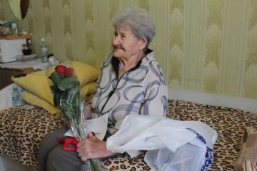 Сегодня наш дорогой ветеран Пушкарь Мария Ивановна отметила свой 102-й День рождения
