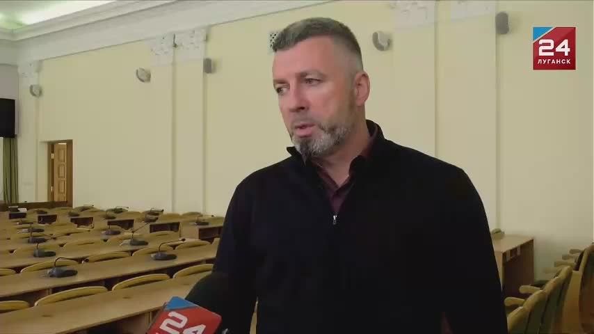 Первый замминистра промышленности и торговли ЛНР Андрей Сухачев прокомментировал итоги совещания с бизнесом - о меморандуме и обязательной маркировке товаров в системе «Честный знак»